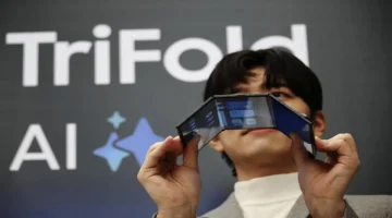 تعرف على الدول التي ستتوفر فيها هاتف سامسونج ثلاثي الطيات بسعر 2440 دولارًا 1